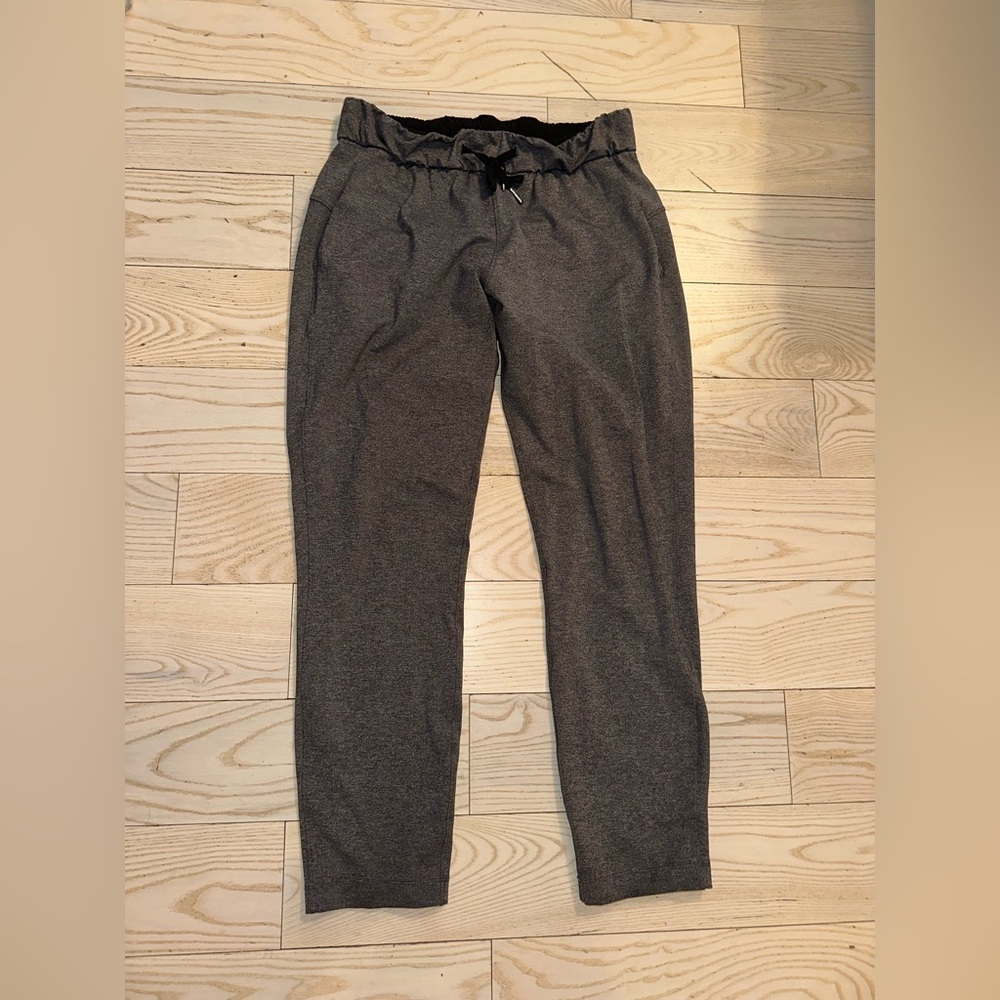 Lululemon Gray Athletic Jogger Pants size 6